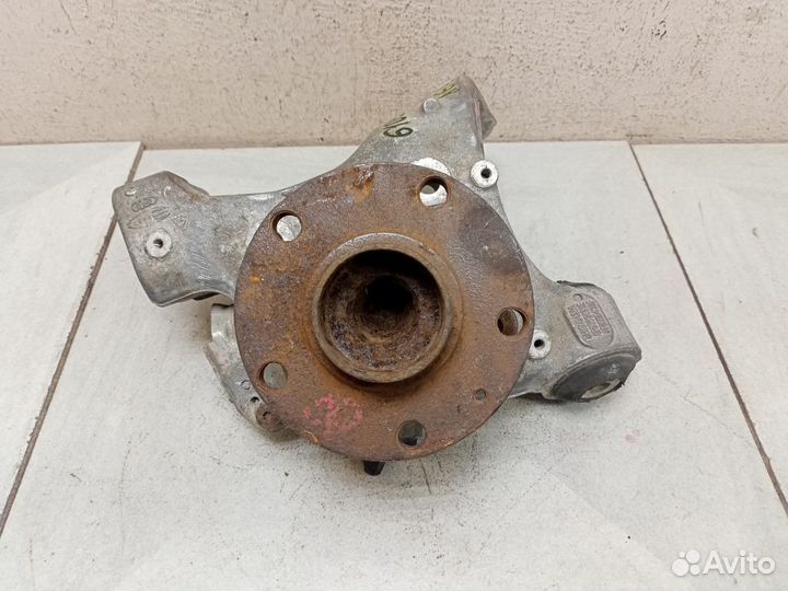 Кулак задний левый Ауди A6 C6