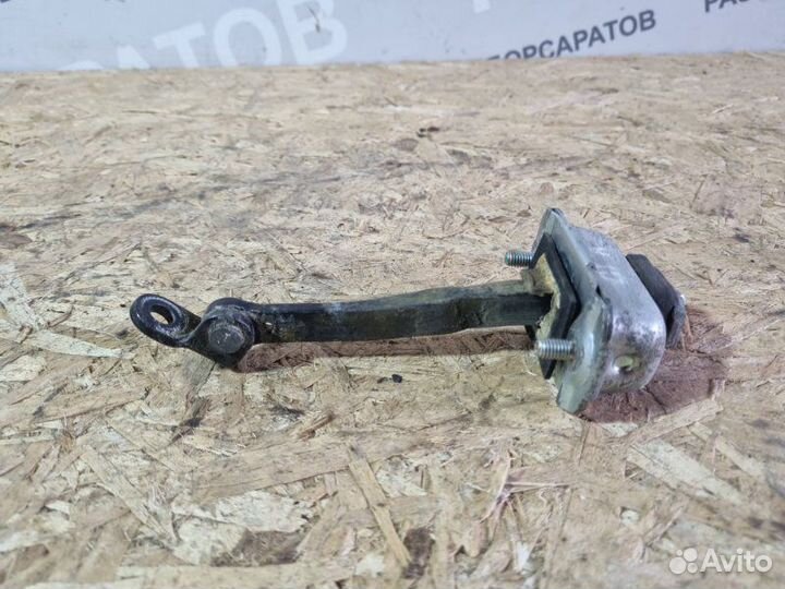 Ограничитель двери задний правый Ssangyong Action