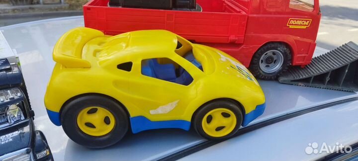 Развивающие игрушки машинки