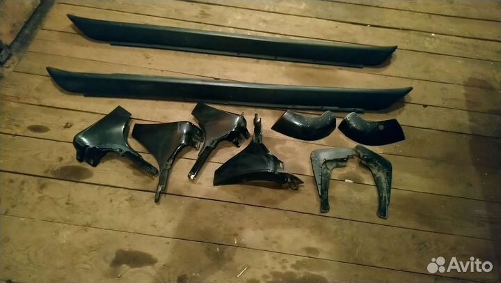 Накладка на порог обвес toyota ist