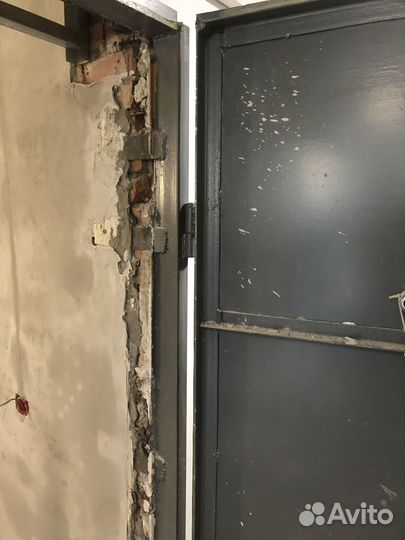 Дверь входная металлическая