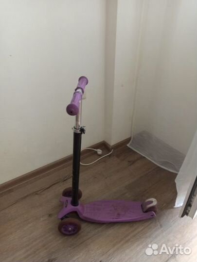 Самокат трехколесный