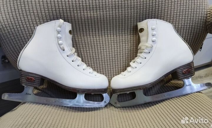 Коньки для фигурного катания Riedell