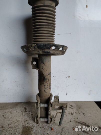 Амортизатор газомасляный передний правый Opel