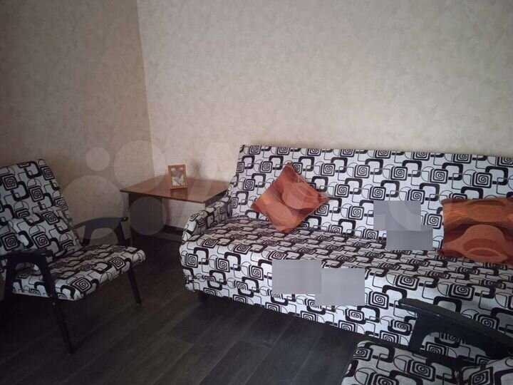 2-к. квартира, 43 м², 3/3 эт.