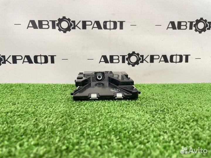 Камера переднего вида Toyota Land Cruiser Prado