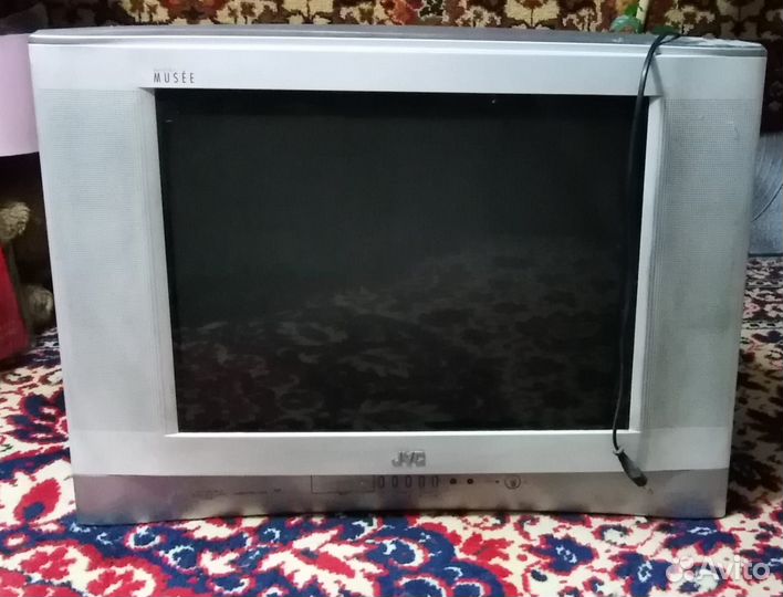 Телевизор на запчасти