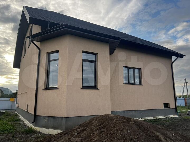 Дом 350 м² на участке 14 сот.