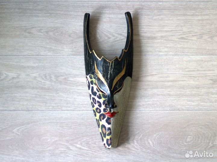 Маска деревянная Индонезия