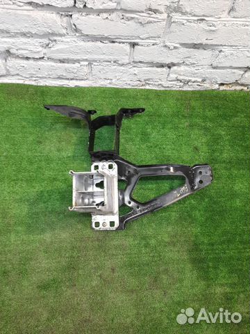 Кронштейн фары передней левой bmw 5 e60