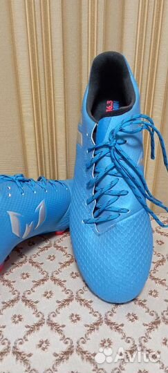 Футбольные бутсы Adidas