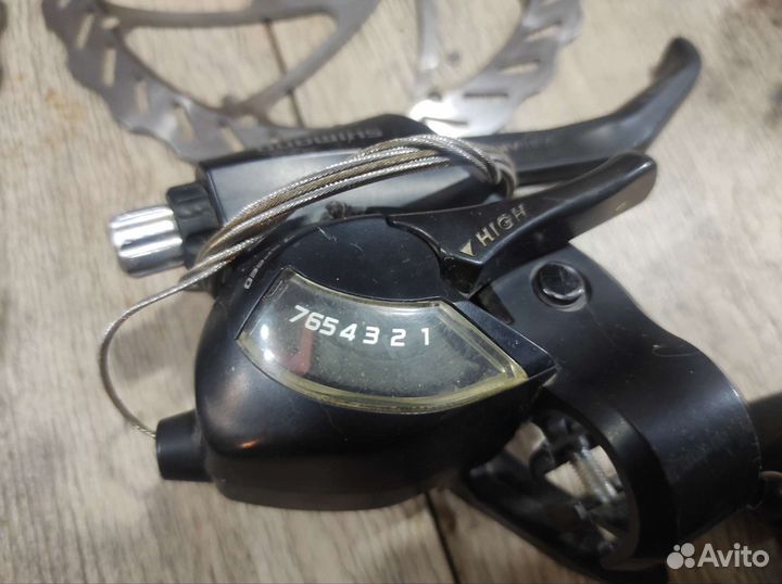 Тормоза с переключатели Shimano для вел.(комплект)
