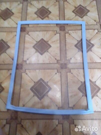 Уплотнитель для морозильной камеры холодильника