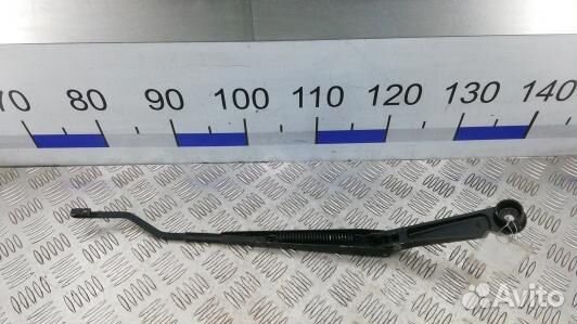 Щеткодержатель лобового стекла jeep grand cherokee