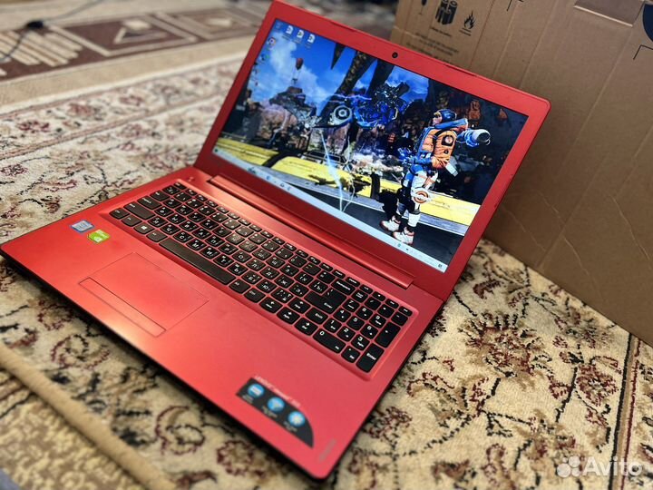Мощный Ноутбук Lenovo i7-7500u/8гб/GeForce 920m