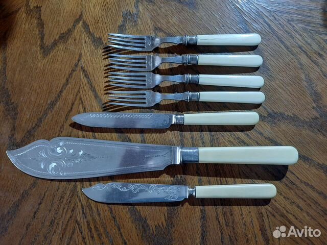 Антикварные столовые приборы из Англии