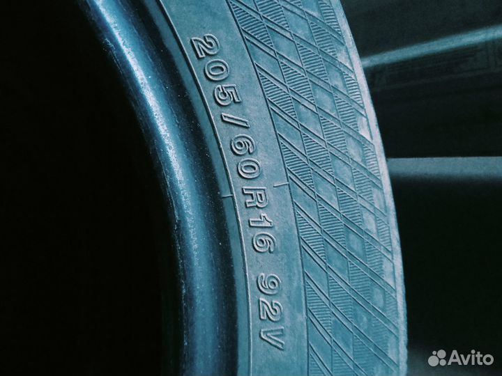 Yokohama AC01 C.Drive 205/60 R16