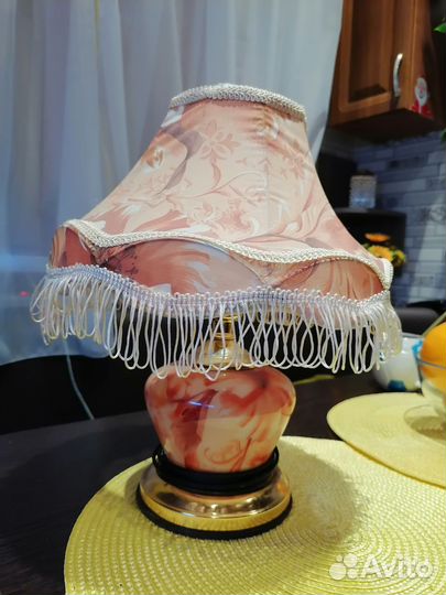 Лампа настольная