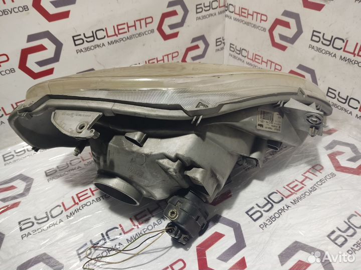 Фара левая Опель Виваро 00-06 год