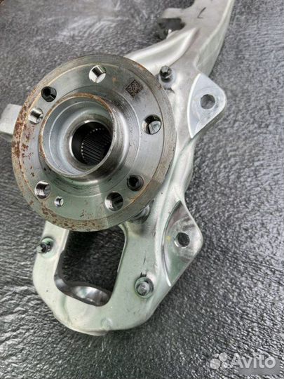 Кулак передний правый Mercedes-Benz Gls X167