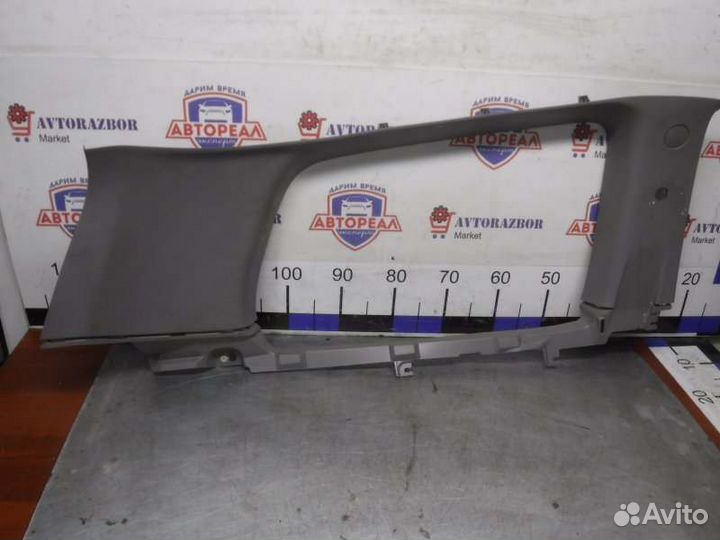Обшивка багажника задняя левая Mitsubishi Pajero
