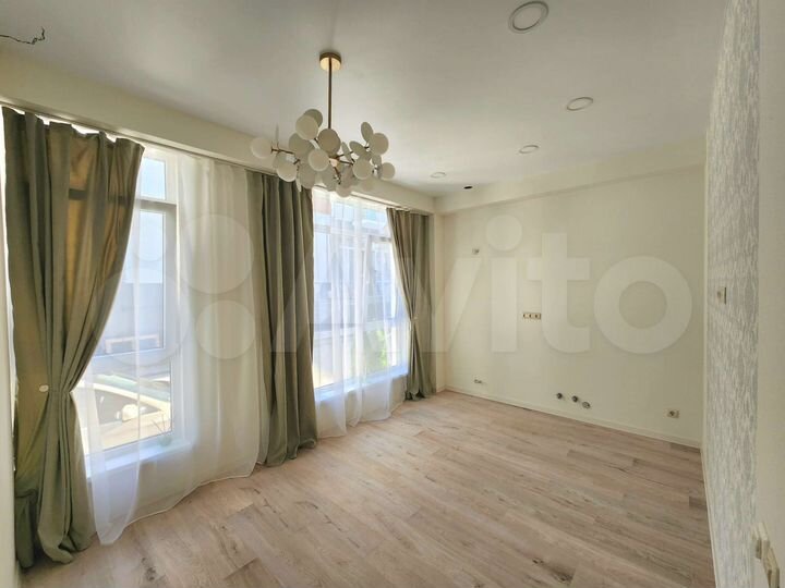 2-к. квартира, 36 м², 1/4 эт.