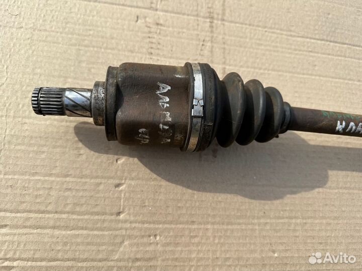 Полуось передняя левая Nissan Almera Classic