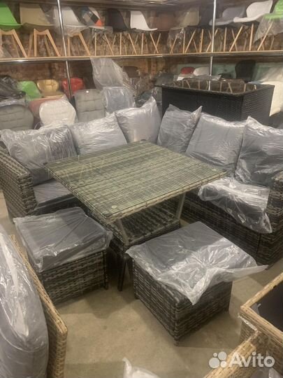 Уличная мебель из искусственного ротанга