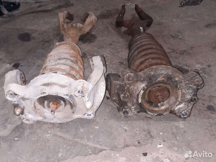 Передняя стойка амортизатора chrysler cirrus