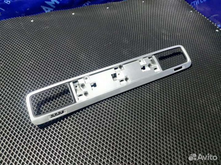 Накладка на торпедо Volkswagen Touareg NF cmta