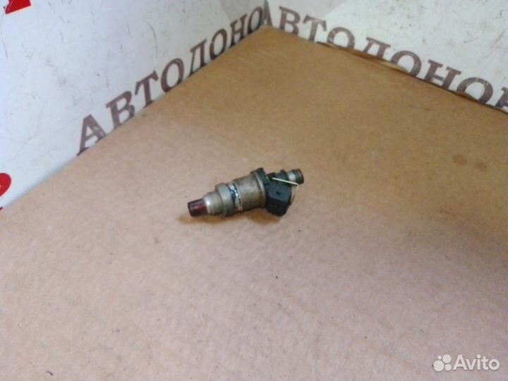 Форсунка Honda Accord 2.0 1994