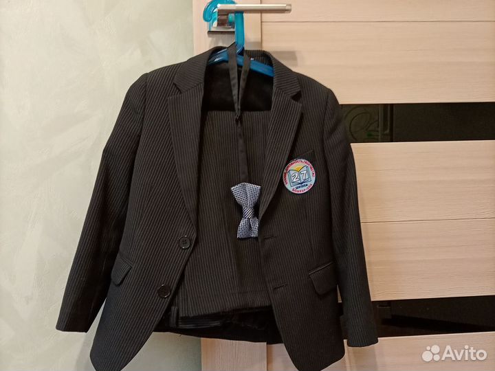 Школьная форма для мальчика-первоклассника