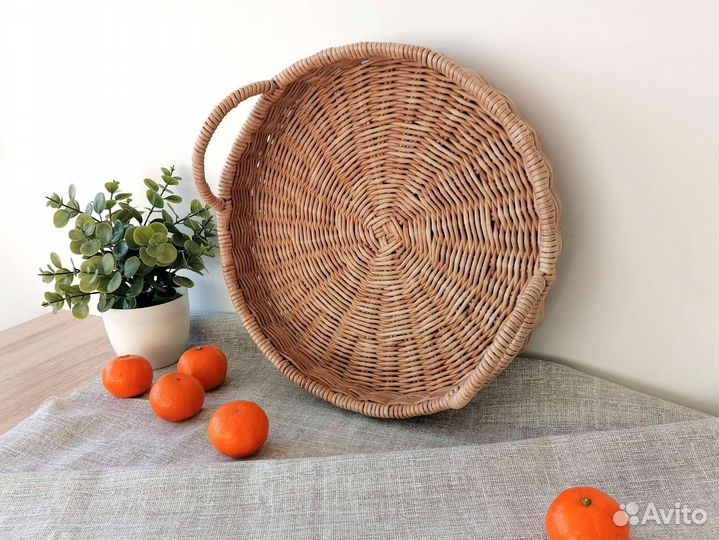 Плетёный поднос ручной работы