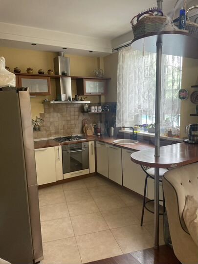 Дом 225 м² на участке 8 сот.