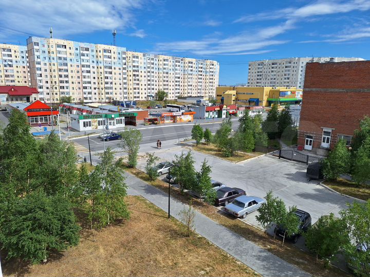 4-к. квартира, 87,5 м², 1/9 эт.
