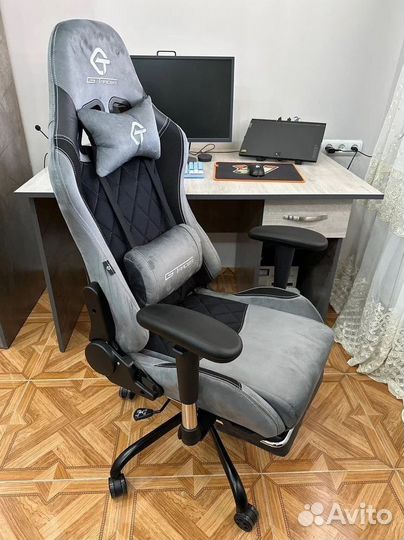 Компьютерное офисное кресло с массажем (новые)