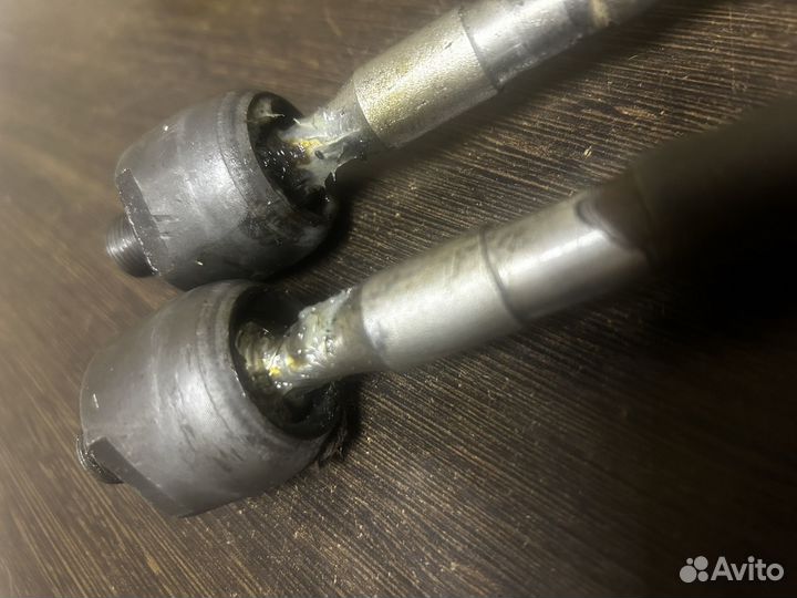 Тяга рулевая в сборе с рулевым наконечником