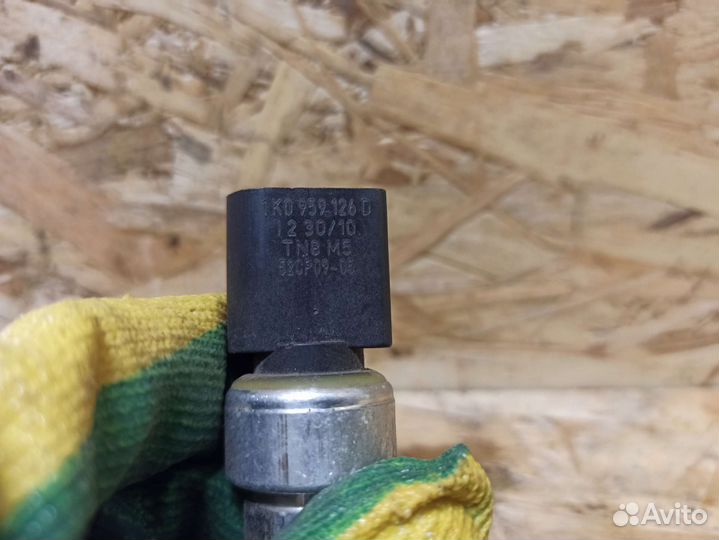 Датчик кондиционера Volkswagen Touareg 7L