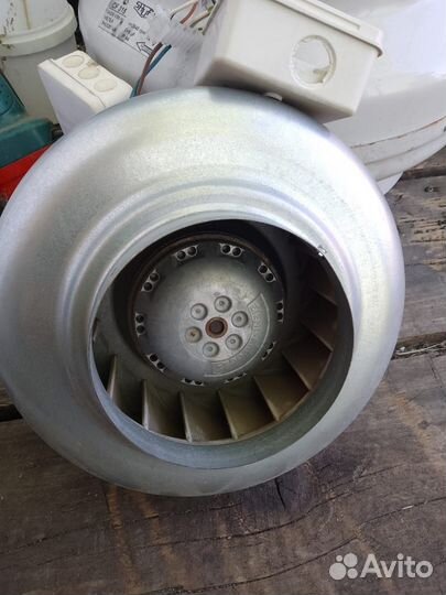 Канальный вентилятор 125 мм