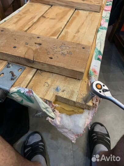 Ремонт мягкой мебели на дому. Ремонт диванов