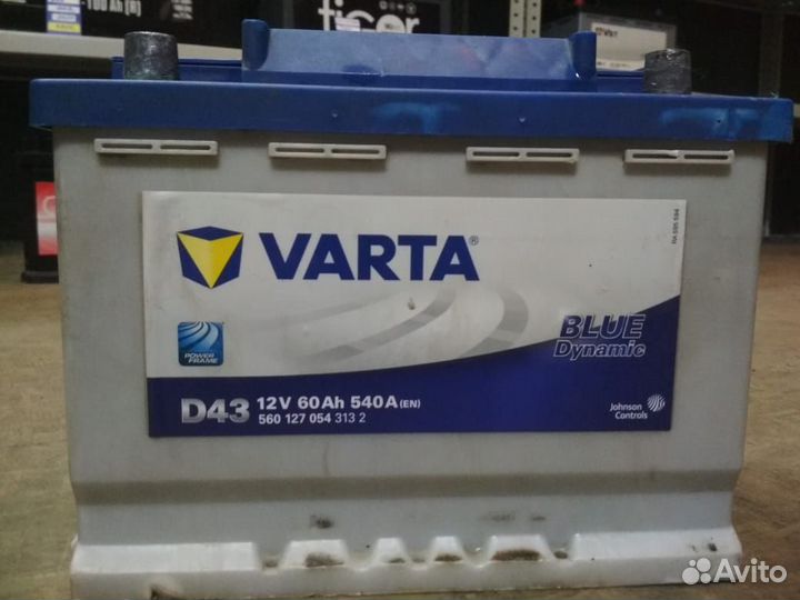 Аккумулятор б/у Varta 60Ач