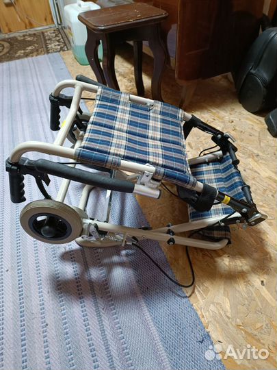 Инвалидная коляска