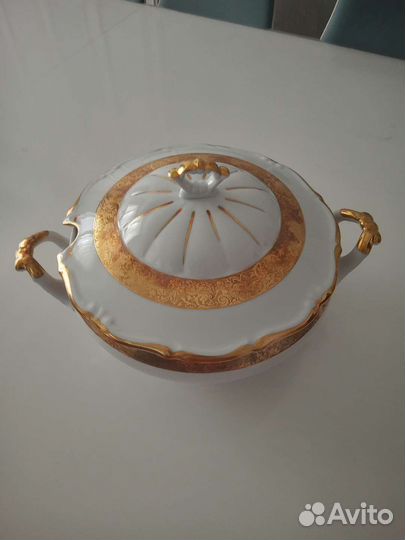 Фарфоровая супница