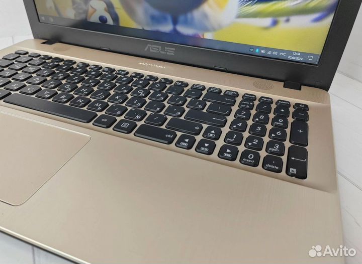Ноутбук Asus Игровой с дискретной mx на Core i5