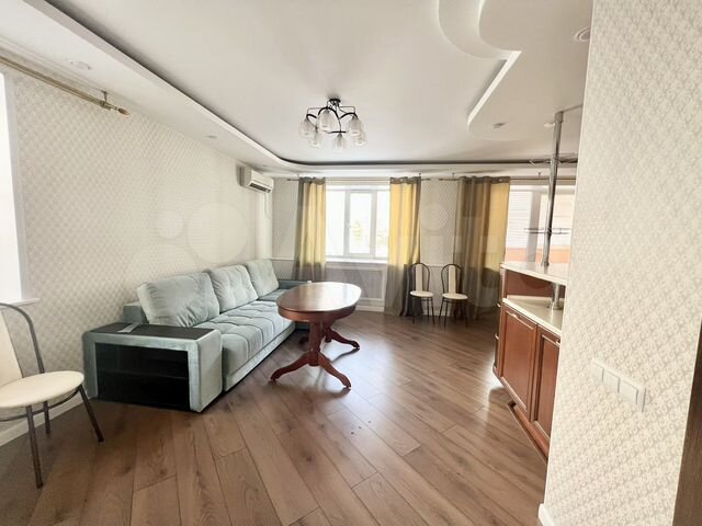 3-к. квартира, 74 м², 1/9 эт.