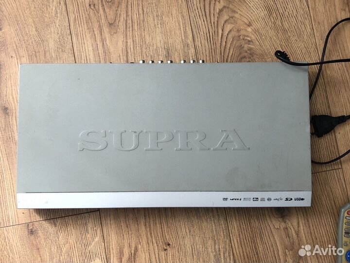 DVD плеер Supra