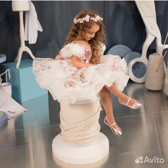 Нарядное платье для девочки