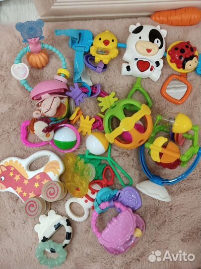 Игрушки для ребёнка до года