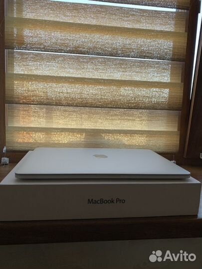 Apple MacBook Pro 15 Retina ssd512 в топовой компл