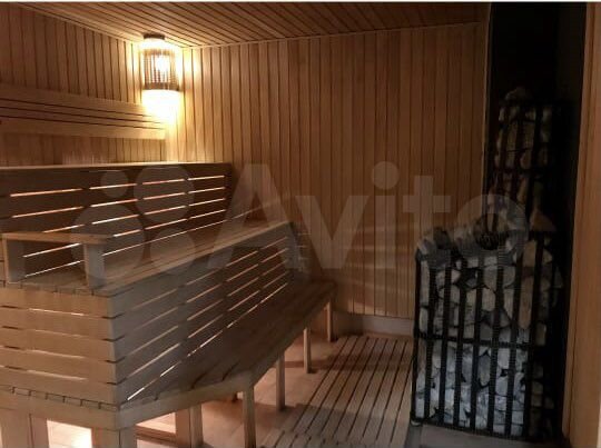 Дом 500 м² на участке 11 сот.